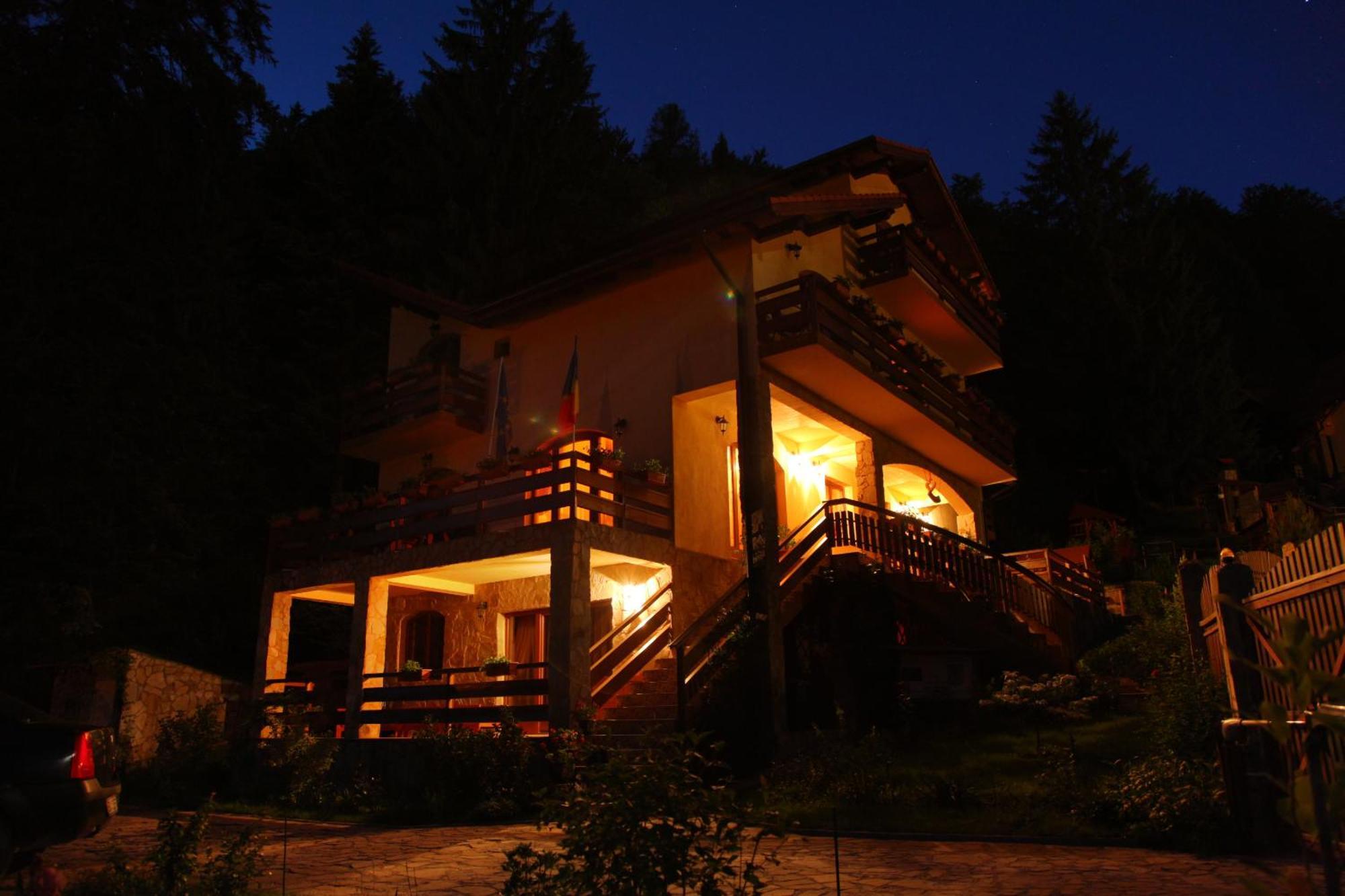 Casa Anca Boutique Hotel Timisu de Jos Luaran gambar